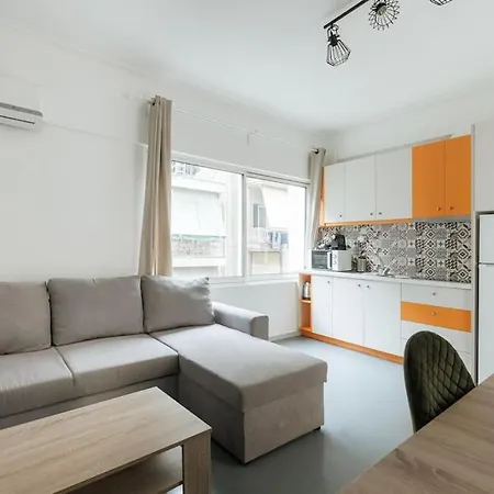 Spacious Apartment Featuring A Private Terrace Athens Exterior photo