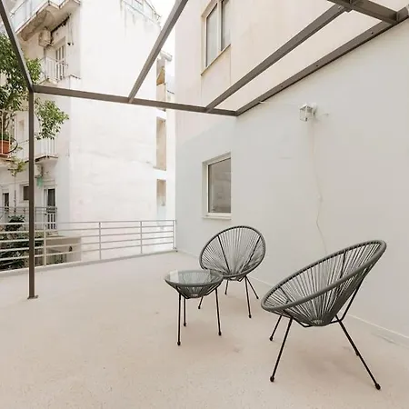 Spacious Apartment Featuring A Private Terrace Athens Exterior photo