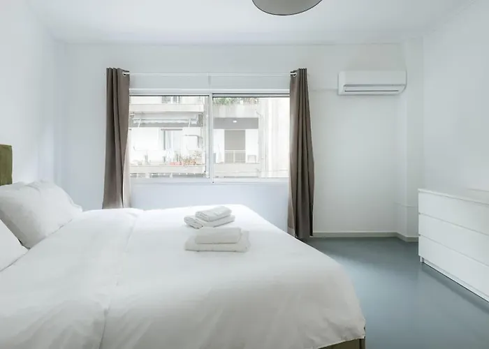 Spacious Apartment Featuring A Private Terrace