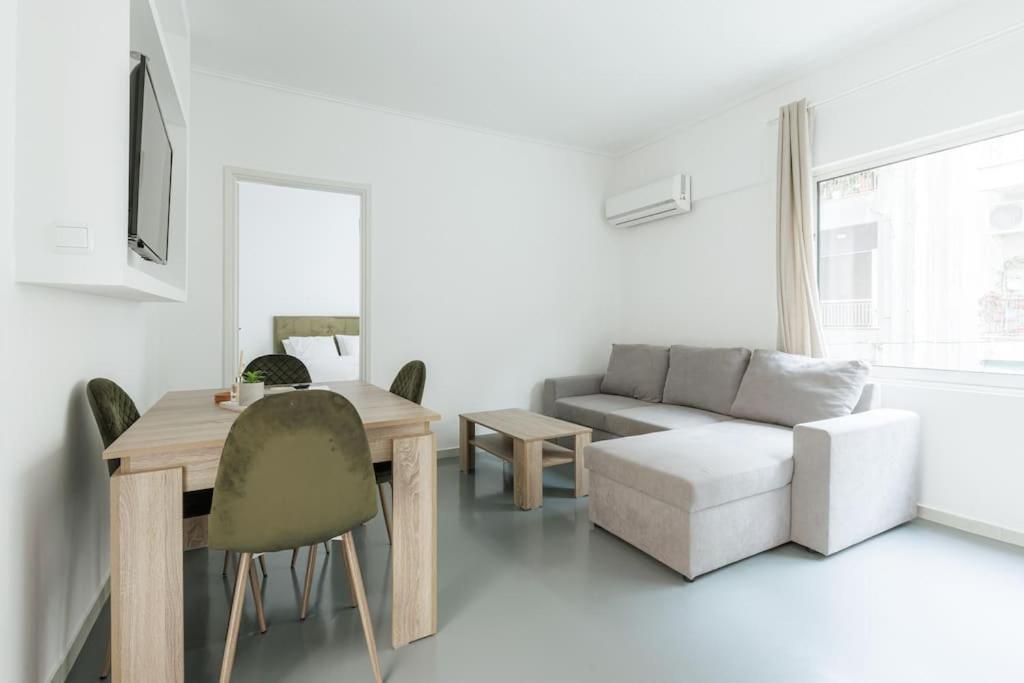 Spacious Featuring A Private Terrace Apartment