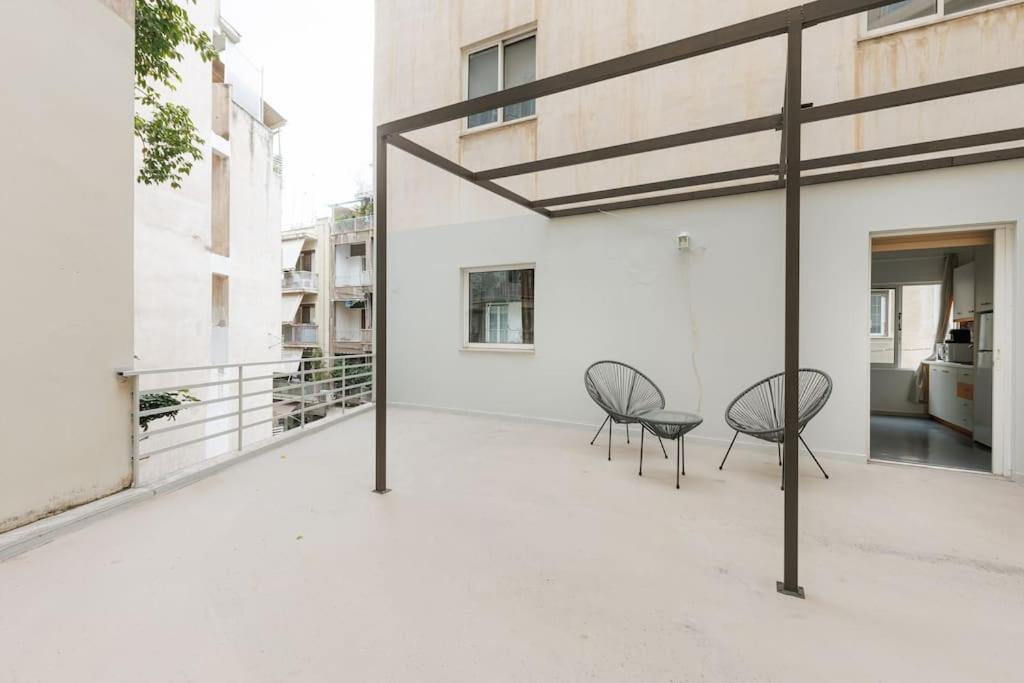 Apartment Spacious Featuring A Private Terrace