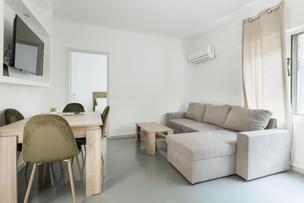 Apartment Spacious Featuring A Private Terrace