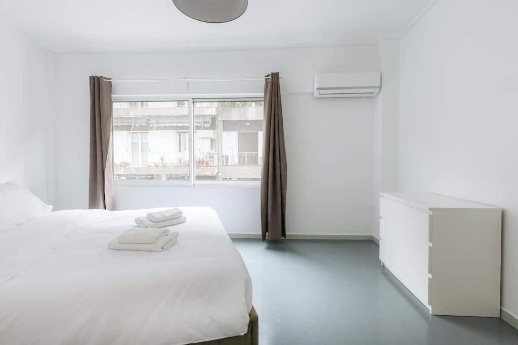 Spacious Featuring A Private Terrace Apartment Athens