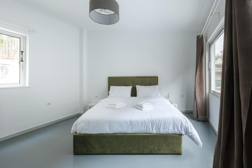 Spacious Featuring A Private Terrace