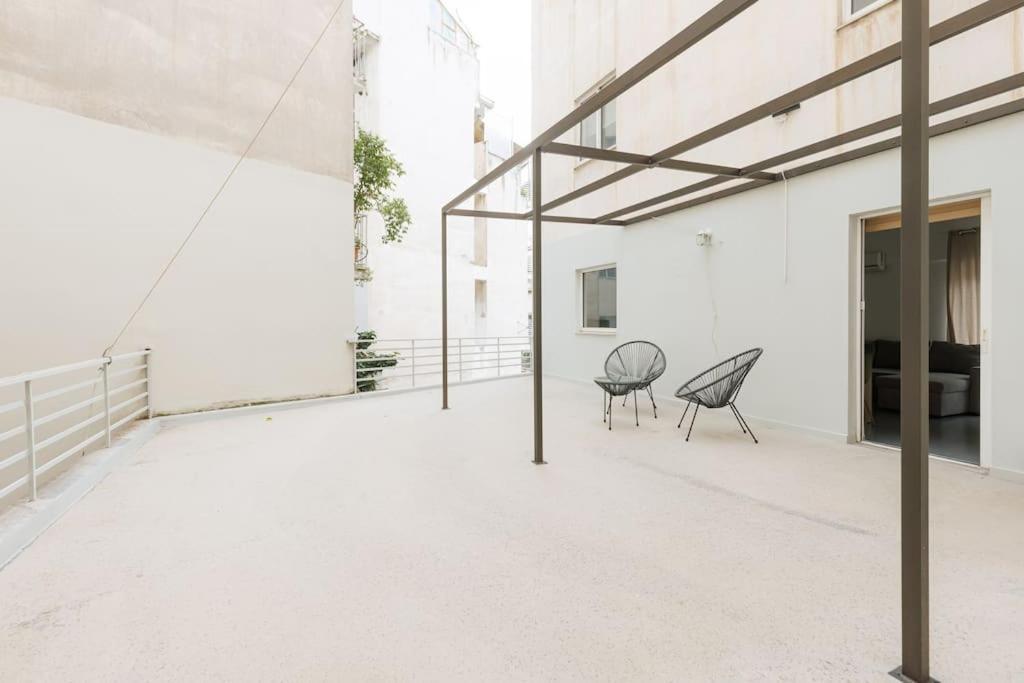 Spacious Featuring A Private Terrace Appartement Athènes